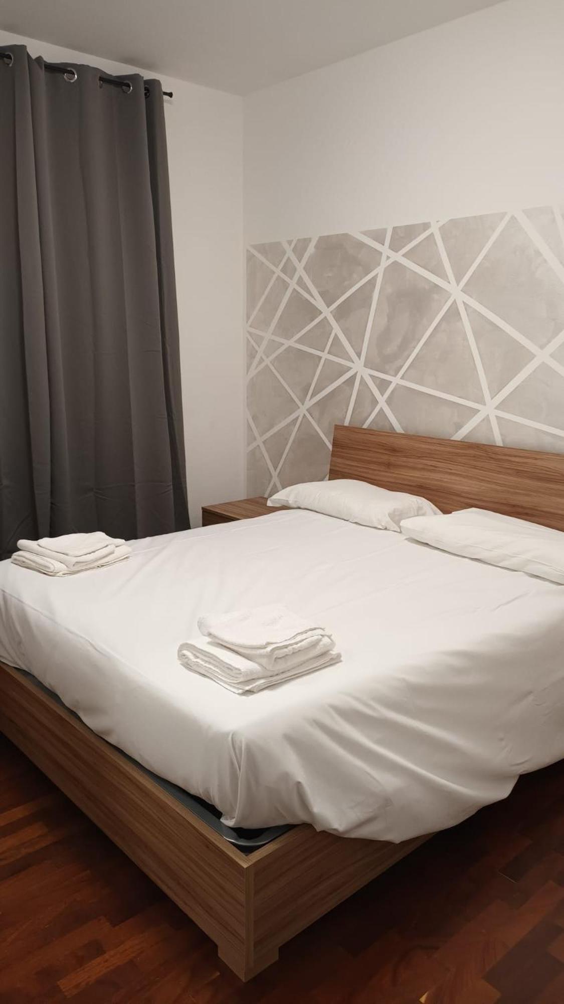 Casa N 1 Con Parcheggio Privato E Colonnina Ricarica Apartment Livorno Bagian luar foto